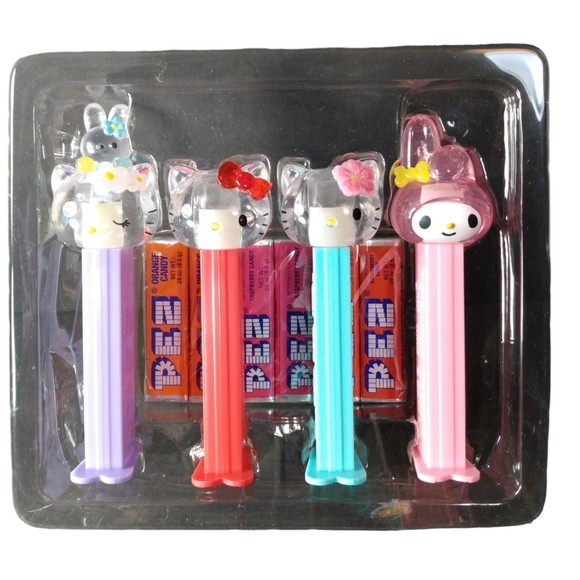 Hello Kitty PEZ Dispensers (4) / Pez Candies (6) Collectible Set - Picture 3 of 3